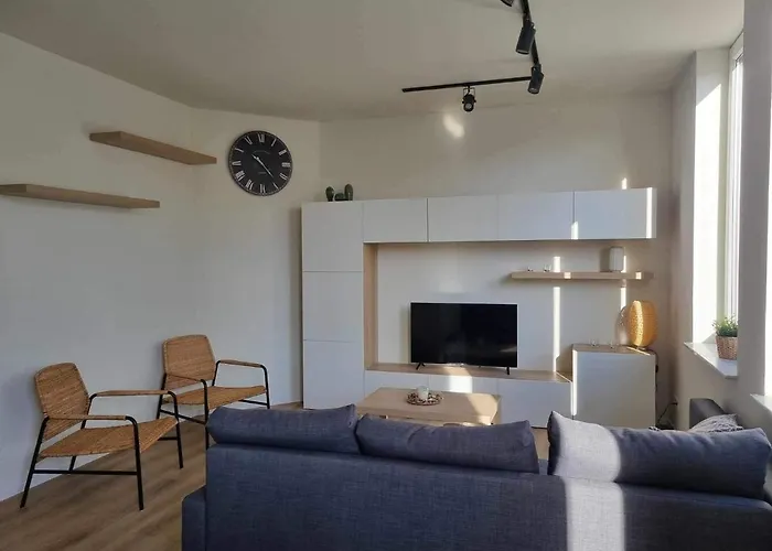 Shiba Aan Zee Appartement *